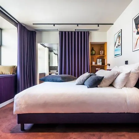 Paradiso 4*
