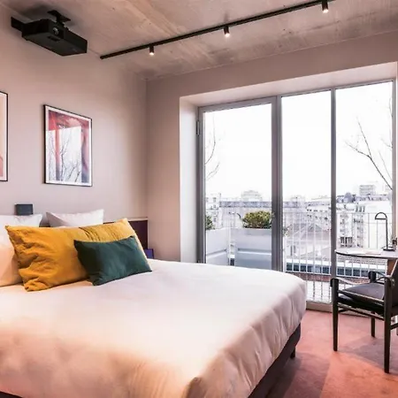 Paradiso 4*